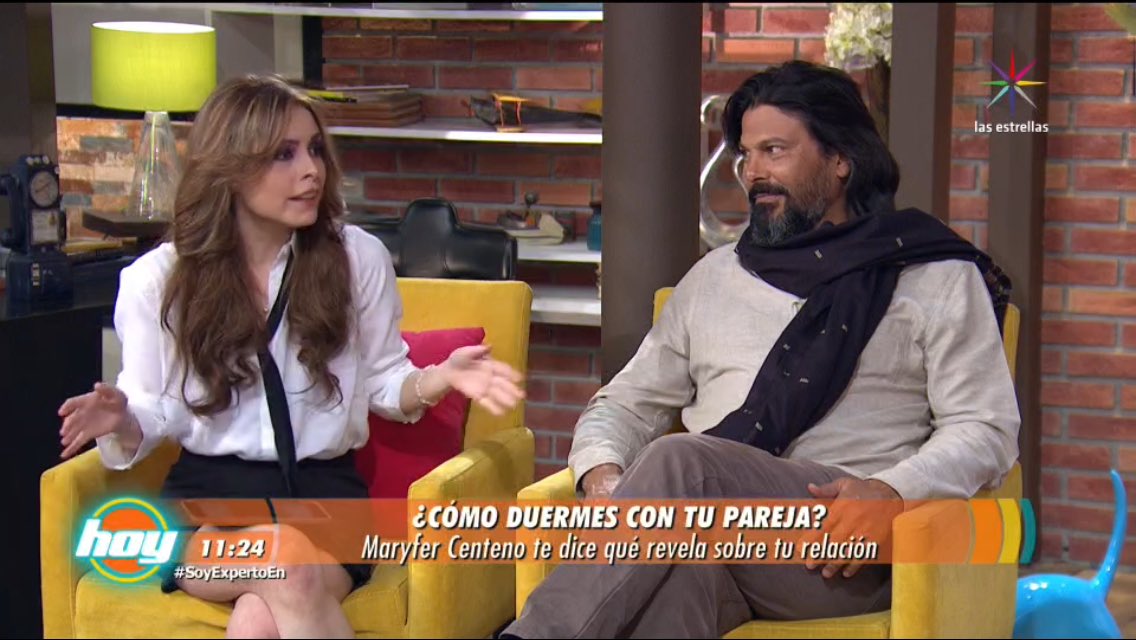 maryfercentinfo's tweet photo. @Grafocafe Me impresiona cómo te desenvuelves y lo bien que te escribes. Eres lo máximo, MaryFer, qué gusto apoyarte!!! https://t.co/EyCuvPwlEw