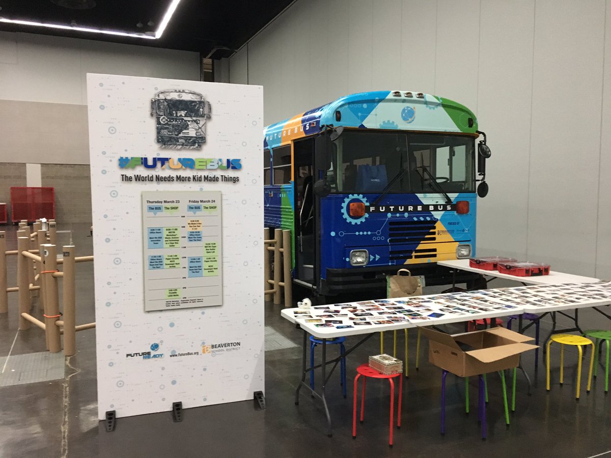 SimpsonSteev's tweet image. Setting up the #bsdfuturebus maker space #NCCE17 #bsdfutureready