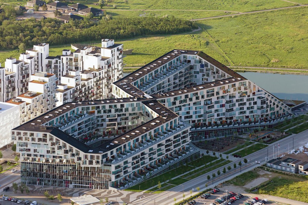 FastCoDesign's tweet photo. 10 of the world's coolest apartments buildings https://t.co/W5z0cxYMM1 https://t.co/uJM2TaGLwl