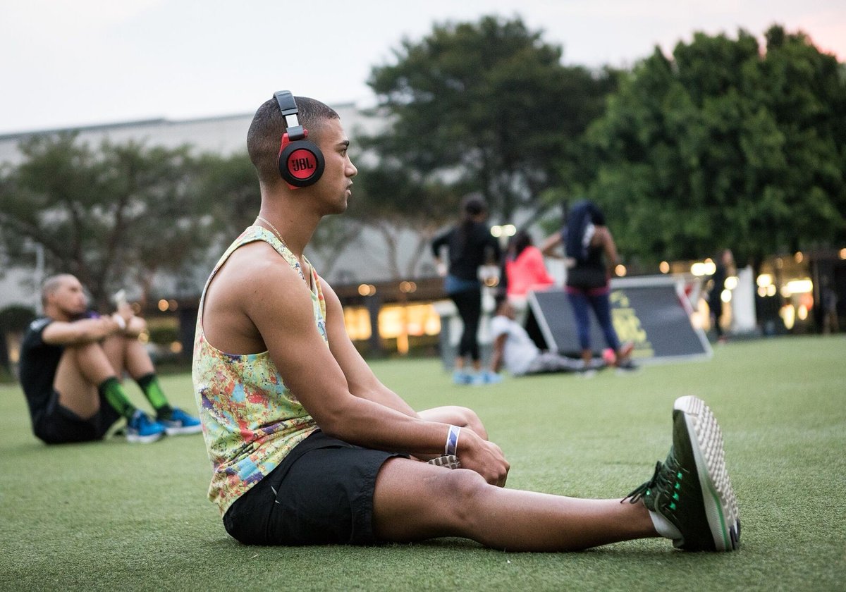 VMoses's tweet image. wow it's been so long since I've been on Twitter #tweet #jozi #nrcjoburg #rosebank #running #life #moving #lifeinjoze now I stay in jozi.