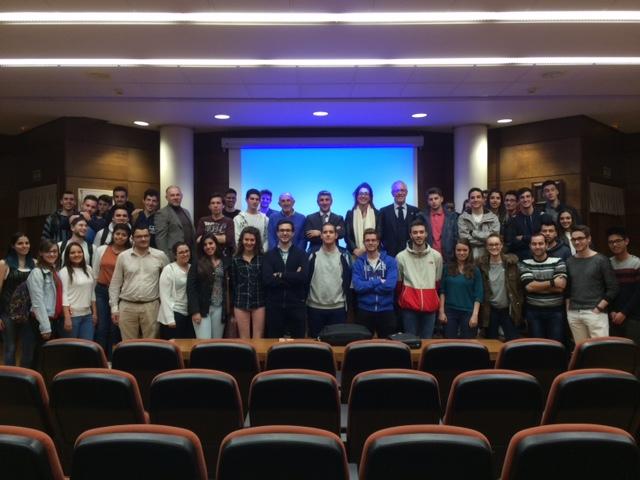 COIT_AEIT's tweet photo. Magnífica tarde con los estudiantes de la @eps_uah con Cristina Álvarez, Ingeniera del Año. @caabaiona @EugenioFontan @JA_Portilla https://t.co/GdhcW7EEeu