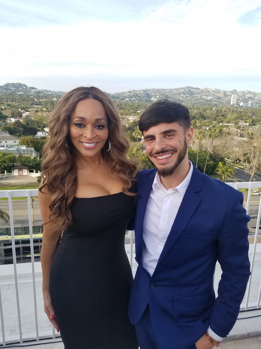 DjJesseJ's tweet photo. Finally got to meet @KARENHUGER at #NBCUSummer looking all types of fabulous! Wait till you catch the tea this season on #RHOP ๐ https://t.co/LZvkVtEdXa