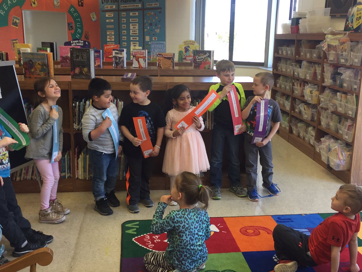 melissa_enger's tweet photo. @KrohnEdu Kindergarteners learning how the library works!
#celebratinglearnersatJC https://t.co/ZM7chuWi2w