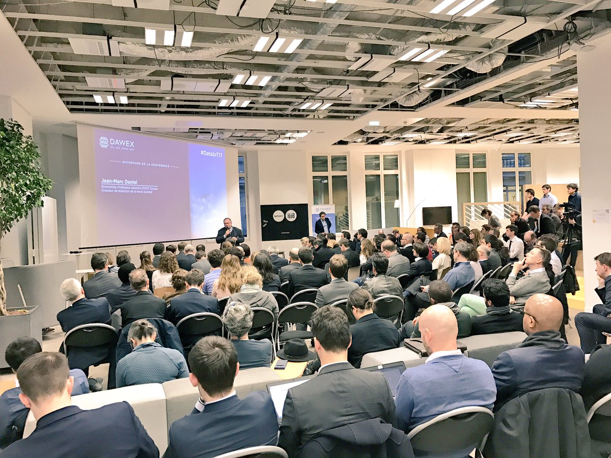 ACourtat's tweet image. Salle comble au @BpifranceHub pour la conférence @DawexData #DataIoT17 #data #IoT