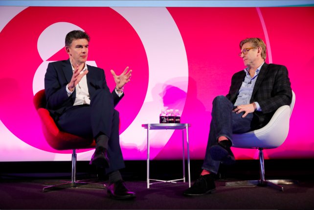 ChandaChayan's tweet photo. LookSocialMedia: Google Admits Brand Safety Is a Global Problem https://t.co/Tfq6gJelE0 https://t.co/CQTYCdVgOV