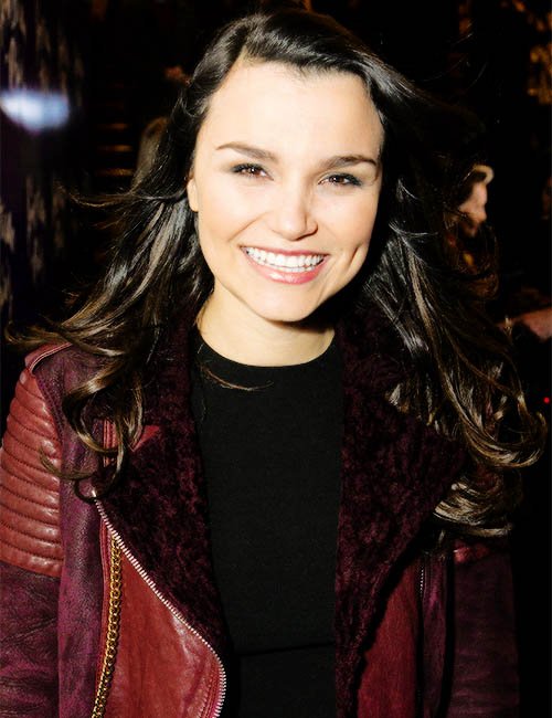 Samantha Barks Daily tweet media