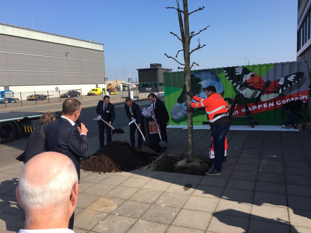 Van Happen containers bestaat 80 jaar gefeliciteerd  plant boom #boomfeestdag