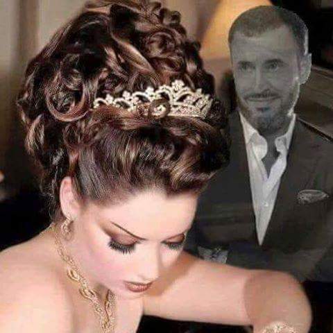 أغار عليك من كلماتي حينما أهديها إليك
و تلمس روحك ولا ألمسها أنا
أغار عليك من نبضات قلبى
حينما تنبض بحبك و تصل إلى قلبك
ولاأصل أنا