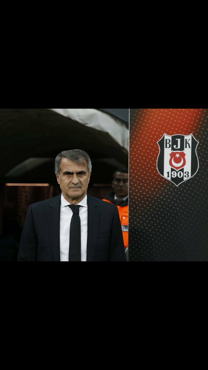 Besiktas1Ailedr's tweet photo. Yılın Antrenörü Ödülü'nün sahibi, Beşiktaş Teknik Direktörü Şenol Güneş oldu! 

 #yılınsporcusuödülleri https://t.co/9eS2BKx2CZ