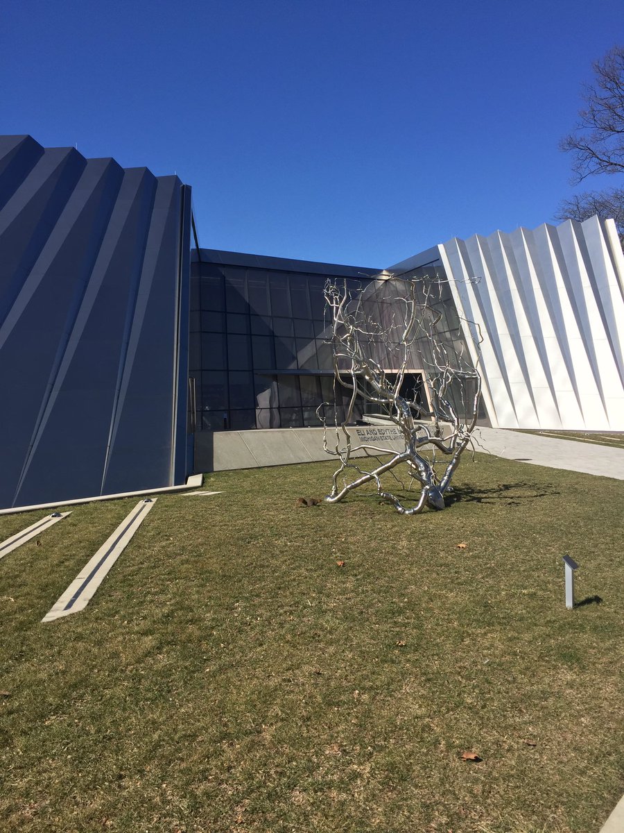 spartanACMMS's tweet photo. #ACMMS facilities students got to tour @BroadMSU today! #arts4all #spartanswill @CALmsu https://t.co/yRE31hK4Tg