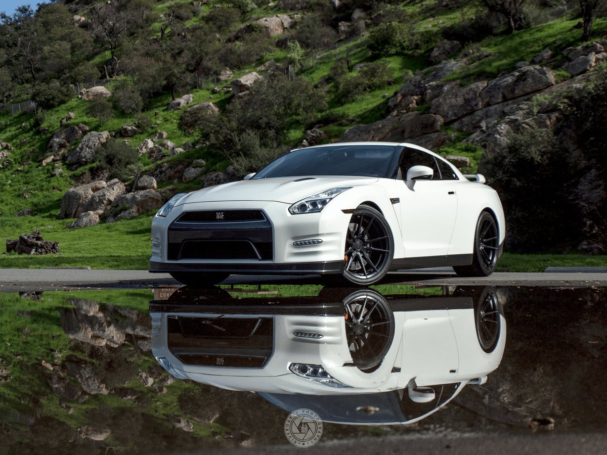 NissanUSA's tweet photo. Double the fun. #Nissan #GTR - Photo: River O. Owner: Cedric F. https://t.co/EcdwhpOCza