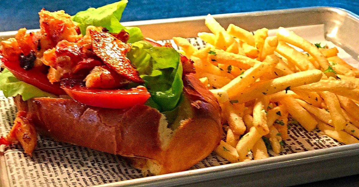 WatsonsCafe's tweet photo. Lobster on a roll is what's up for lunch 🦐🥖🍴https://t.co/3s9QcdqGzv
#lunch #lobsterroll #watsonssodafountain https://t.co/Ho21N0yqqR