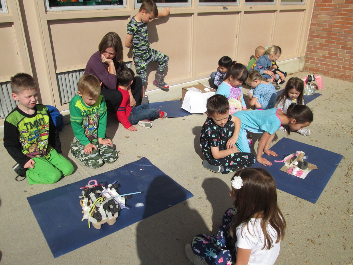 AKinderPlace's tweet photo. Ask your kinder engineer if a shelter REALLY does offer protection from the sun as learned through our experiment today #amkinder #pmkinder https://t.co/Vf8El9KyfV