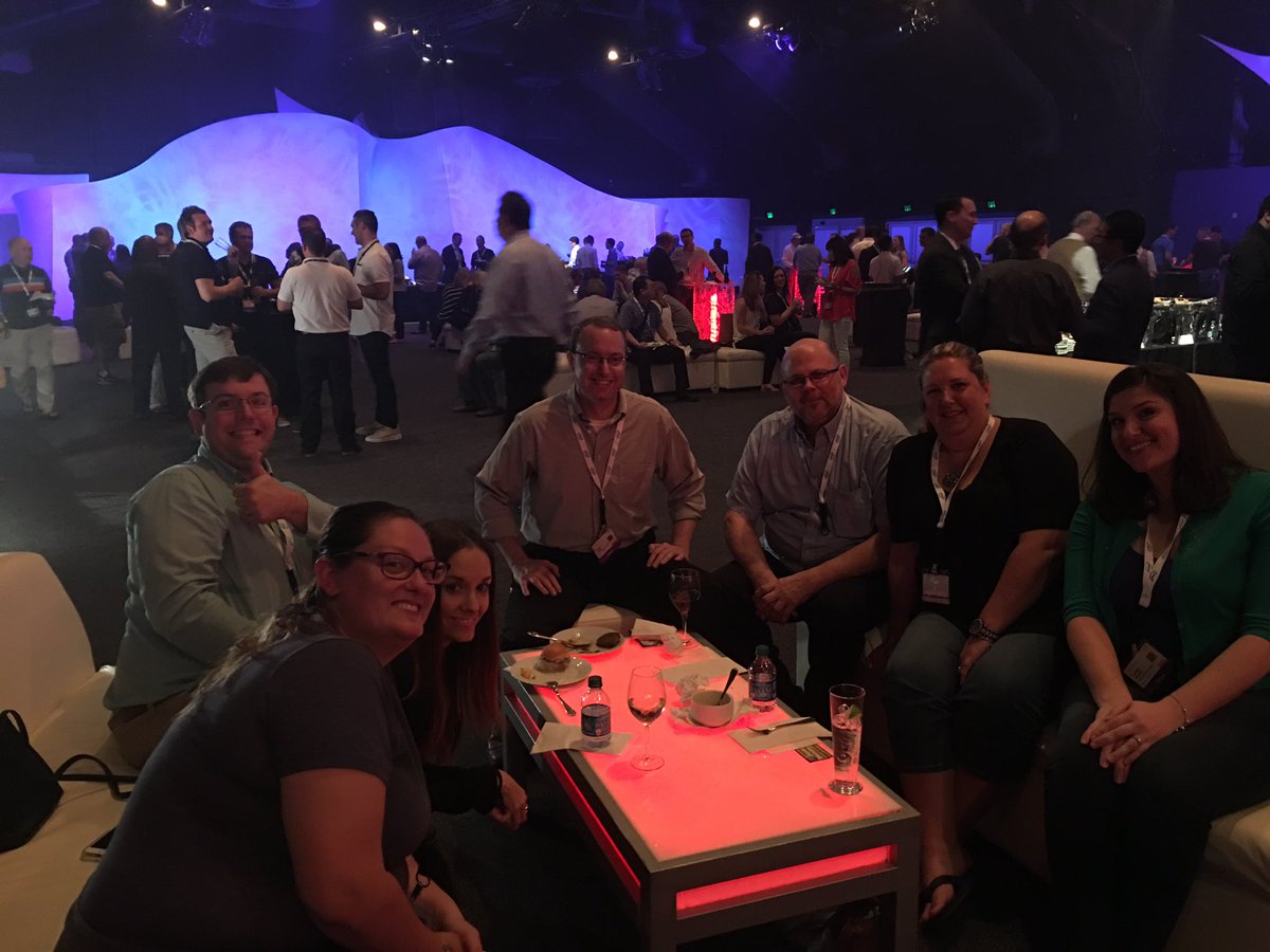 RLSantuciJr's tweet image. Reception @Oracle and @OracleRetail with the @ABCWineCountry gang! #oracleic17 #fb