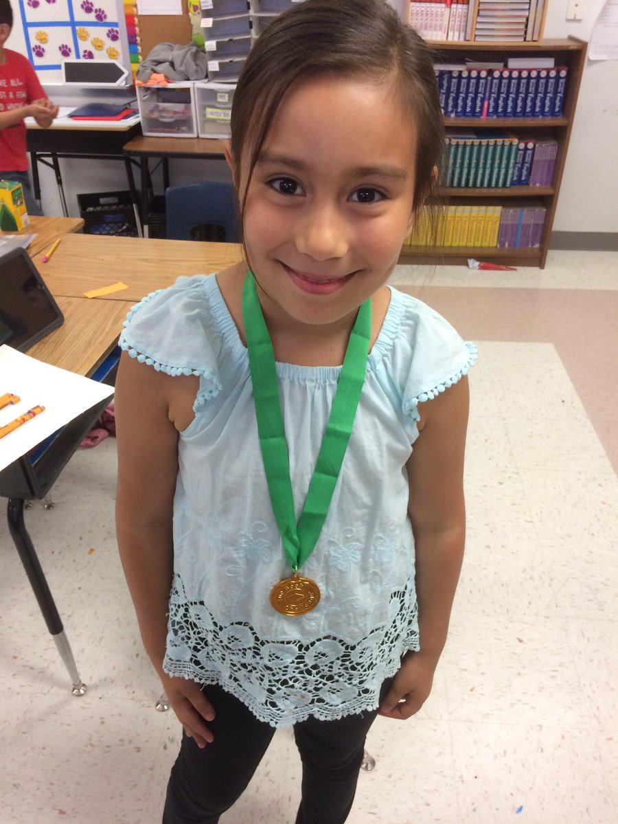 palacio5thgrade's tweet photo. Medals on medals on medals π₯ #ARC #GettingThoseSteps #HLEInspire https://t.co/YSQYokJkKt