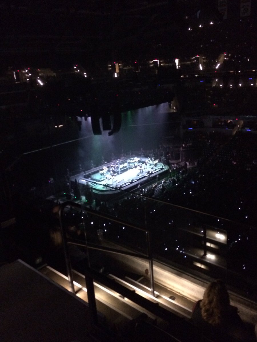 SmilingTLW's tweet image. Awesome time listening to Shiny Penny! @ShinyPennyBand