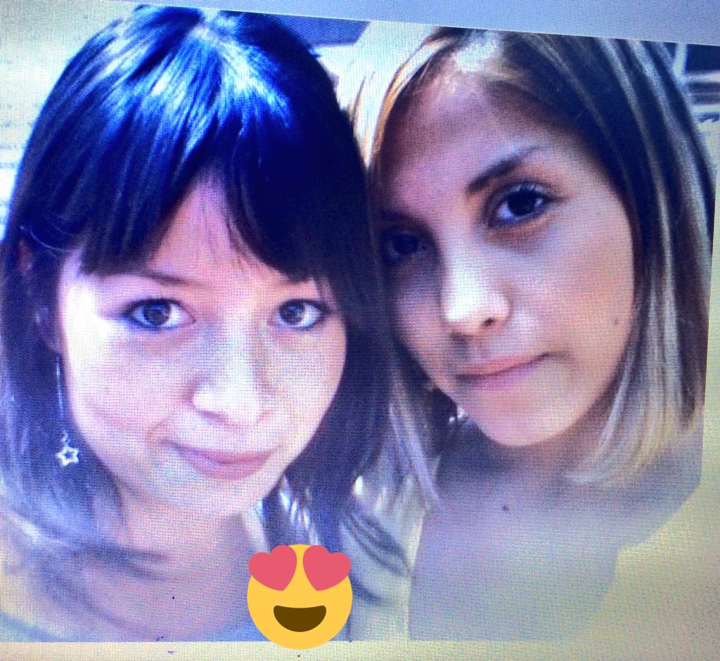 SONNVAR's tweet photo. @taniezuka mira lo q encontré en el #BaulDeLosRecuerdos #amigas#siempre#teadoro #UAMistad https://t.co/WK3qaqVXL1
