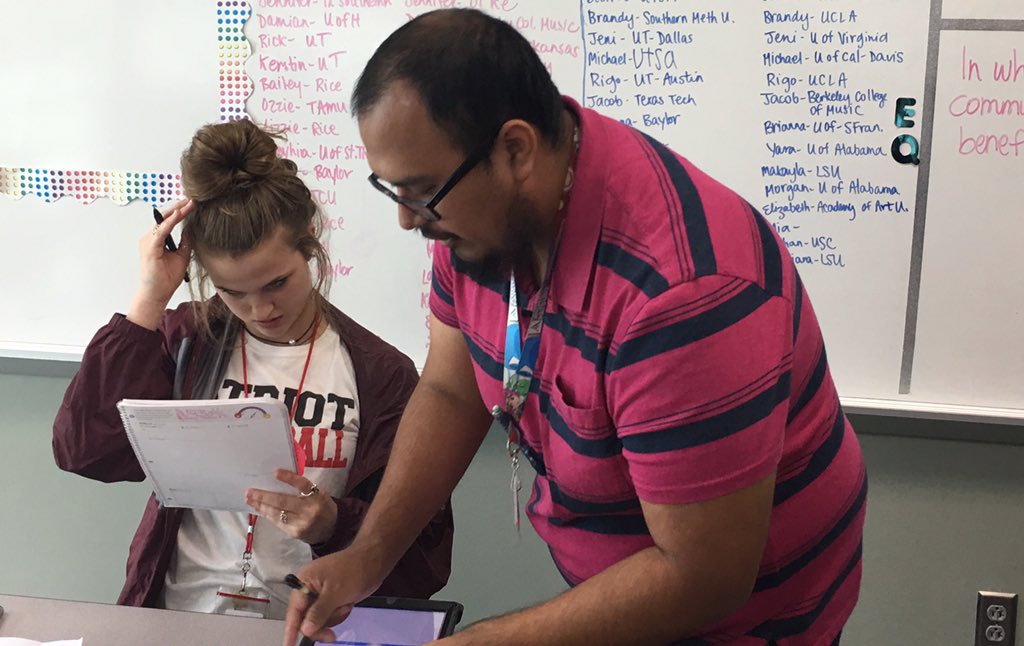 coachscales35's tweet image. College Tutor Alan was busy helping freshmen with improving the use of their planner today! #avid #organize #awesometutor @GCMAVID