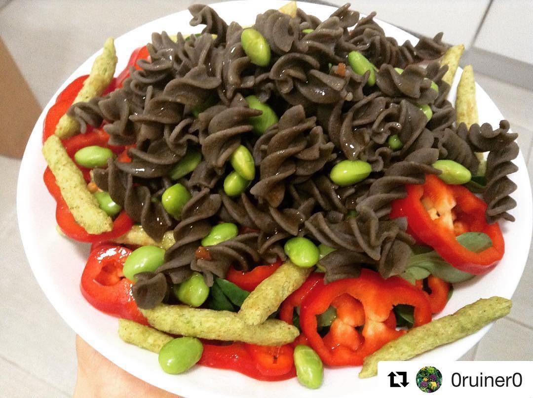 ¡Gracias! 😀👍🏻 #Repost @0ruiner0
・・・
A tope con el edamame. Me lo había triado como snack, pero he tenido que cambiar de planes... #edamame