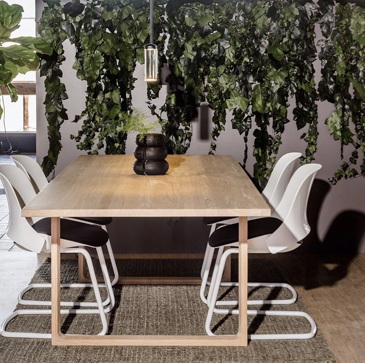 humanscale's tweet photo. Congratulations to @DIFFANational on 20 years of Dining by Design! Check out @InteriorDesign's recap here: https://t.co/2d9mpF7FiU #DBD20 https://t.co/JchJxw0SI3