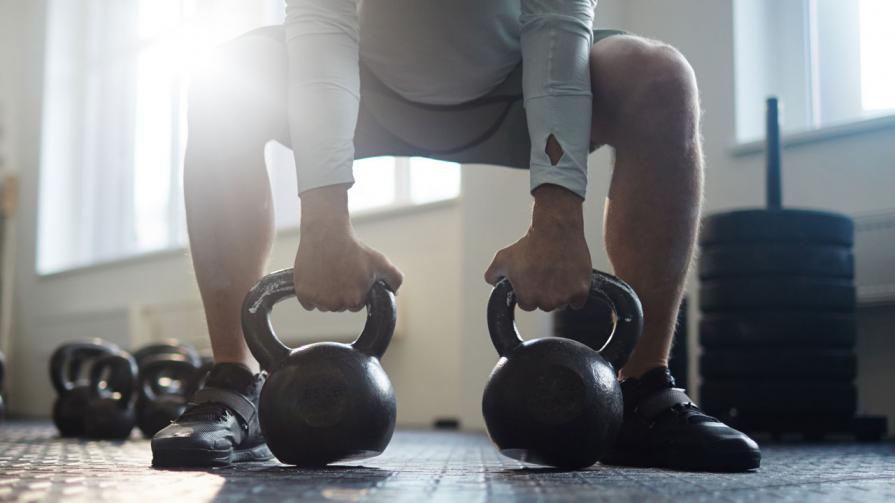 10 kettlebell workouts to build your glutes: ow.ly/uKfN30a8bW5