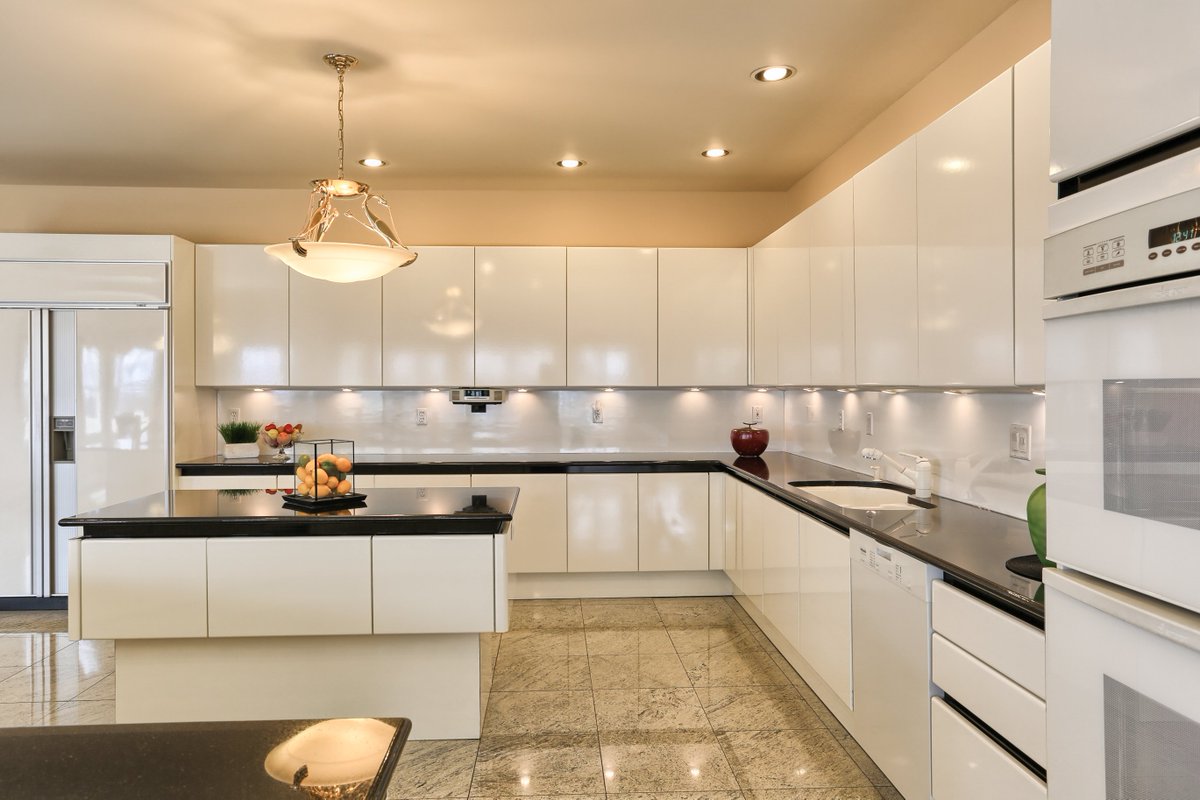 #whitekitchen

Trying out my 1st post via zoho social - let me know what you think please!