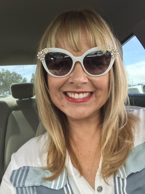 New hair. Time for nails https://t.co/Ls1jomLq3Z