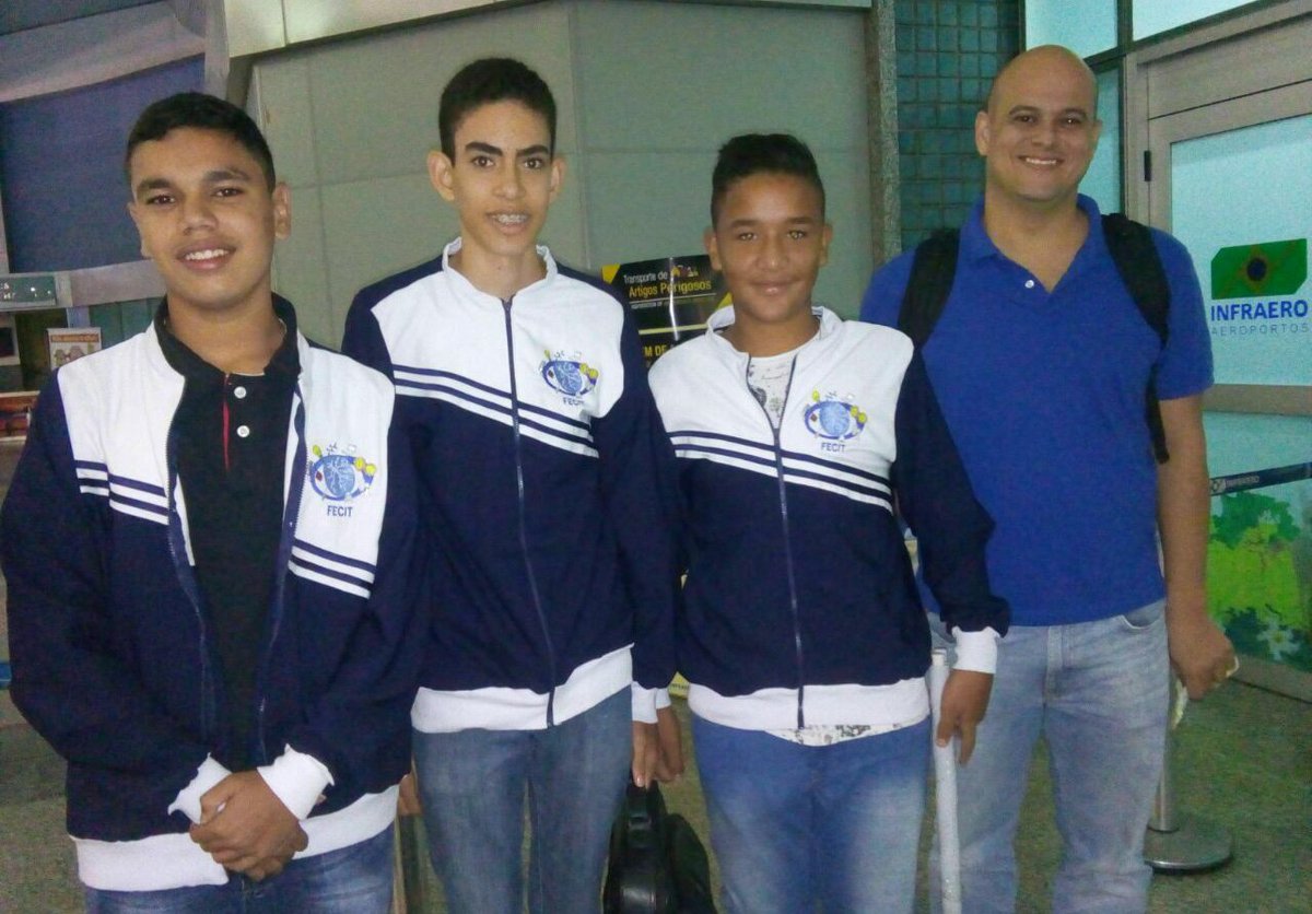 cidadepalmas's tweet photo. Nossos alunos estão participando da #Febrace2017 com um projeto sobre energia solar. Conheça e vote! 😉
➡️ https://t.co/02WolNfBV6 https://t.co/oH7myyCCBA
