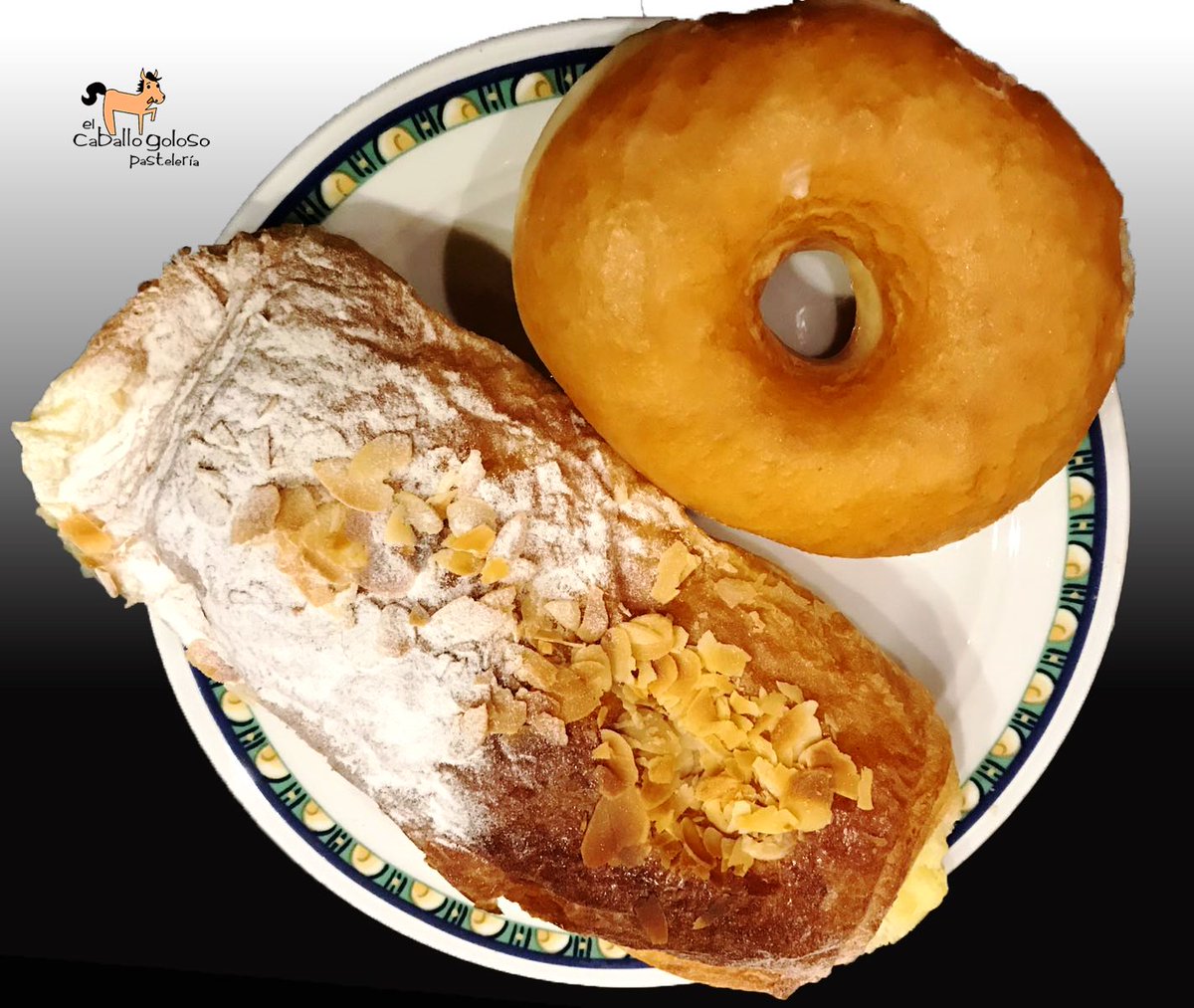ElCaballoGoloso's tweet photo. En nuestro obrador elaboramos cada día todos nuestros productos de forma artesanal 😍😋😋😋👌 #Pastelería #Repostería #Gourmet #LaHoraMágica1013 https://t.co/tAZQIo9lOM