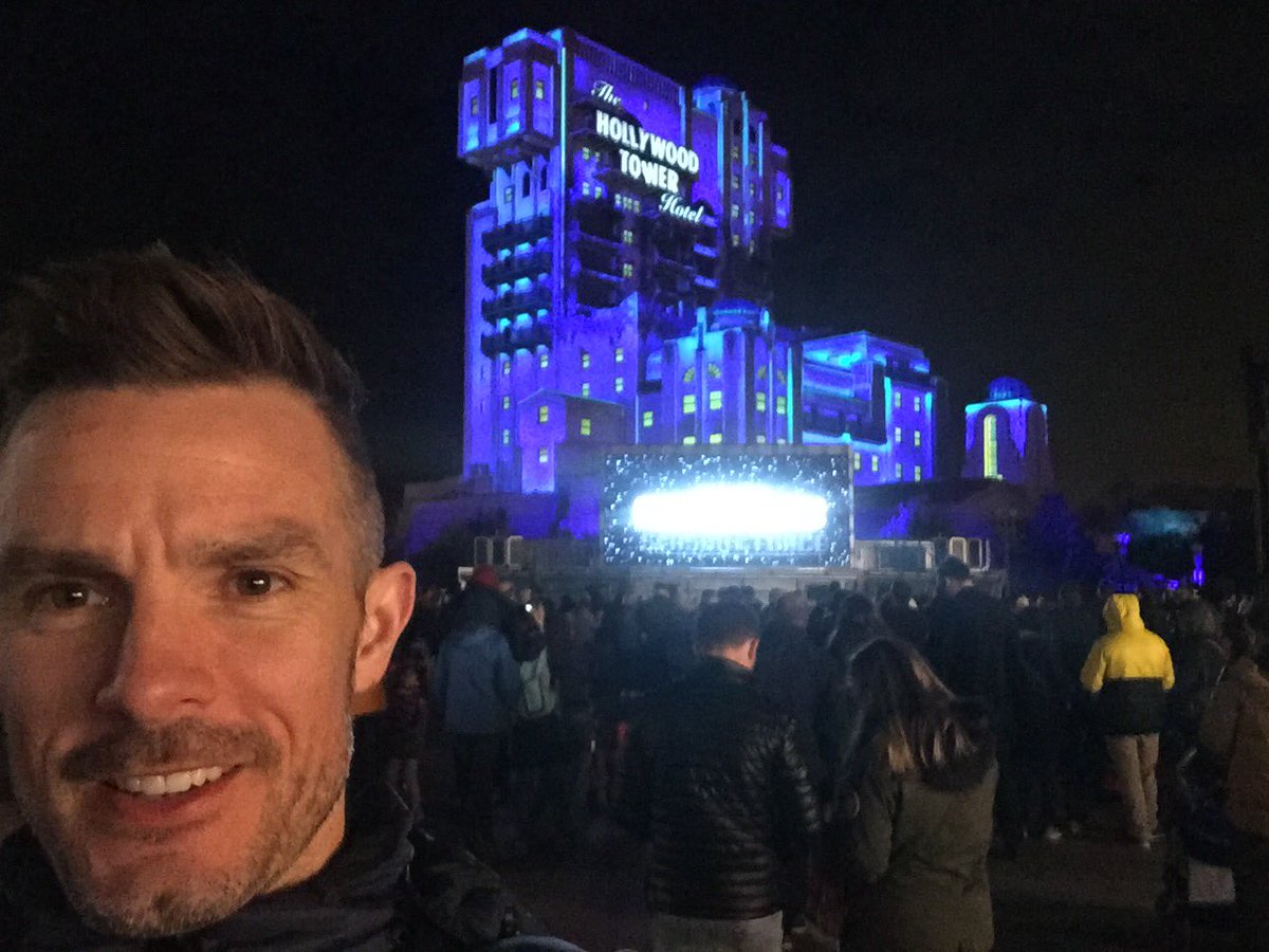 3bellfurniture's tweet image. Star Wars at @EuroDisneyEN well done ✅