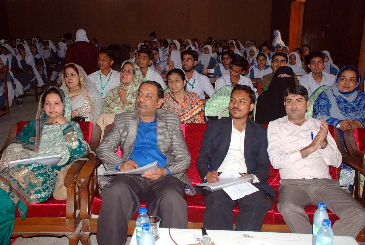 arifsoomro80's tweet photo. Pakistan Quiz Society International #PQSI organized Quiz Competition on occasion of #PakistanDay in PECHS Girls College Khi on 22-03-2017. https://t.co/TK2jYYZDIo