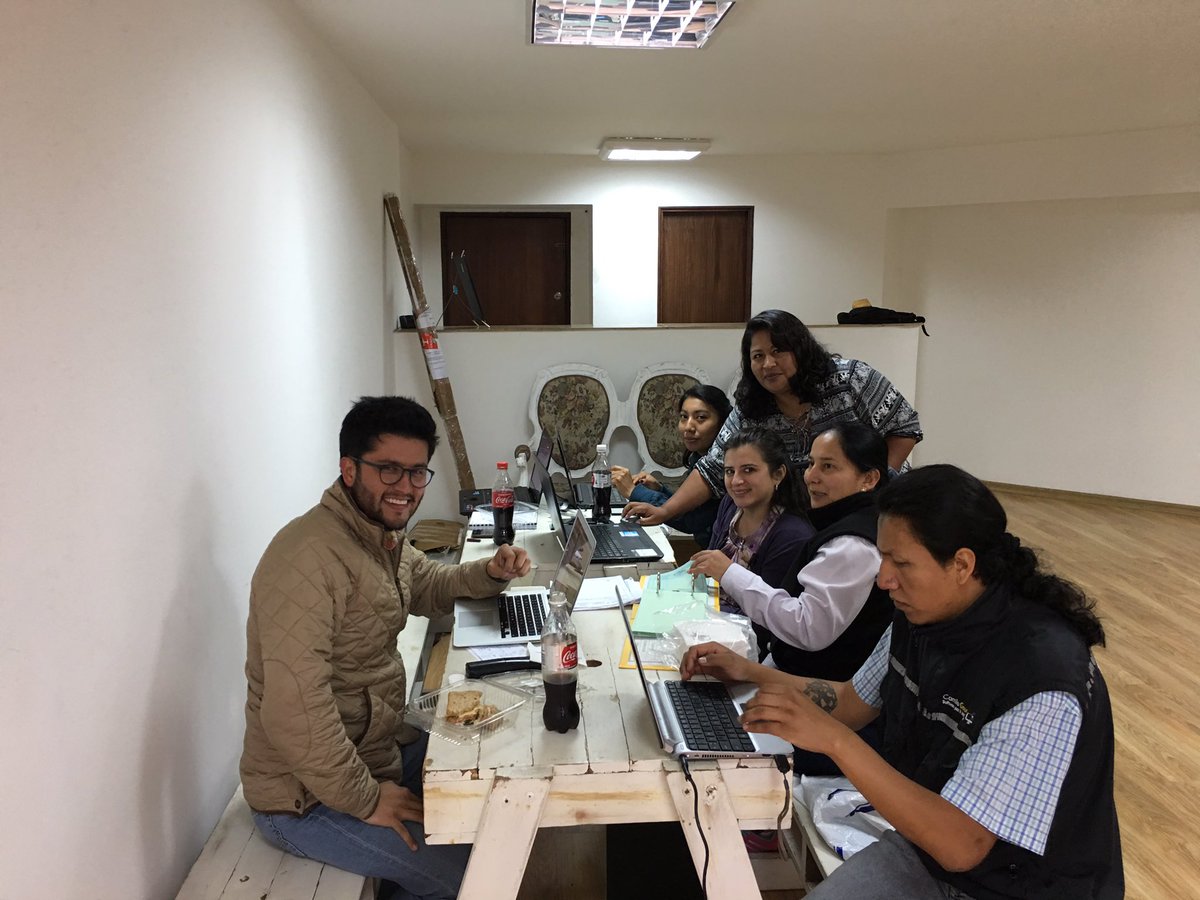 GuillermoJarrin's tweet photo. Equipo trabajando! #tippytea #work #tippyteam ....se vienen cosas importantes! 😁 https://t.co/wNNVEoFxyY