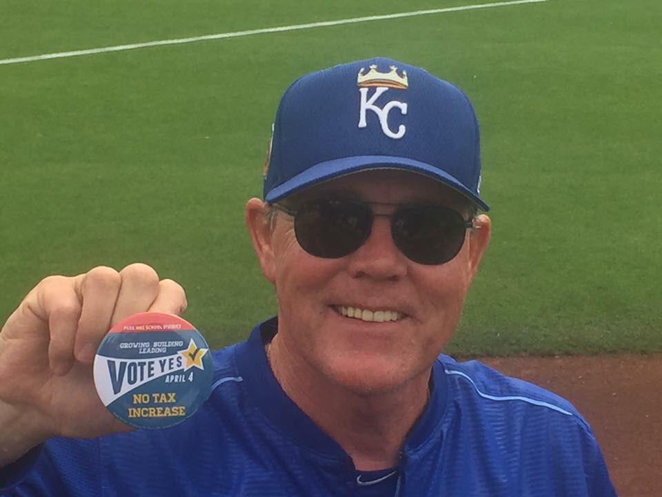 Even Ned wants you to vote YES! #yesforParkHillSchools 📚✏️ <a href="/ParkHillSchools/">Park Hill Schools</a> <a href="/Royals/">Kansas City Royals</a> <a href="/MichaelAtchison/">Michael Atchison</a> (📸cred Kyla Y)