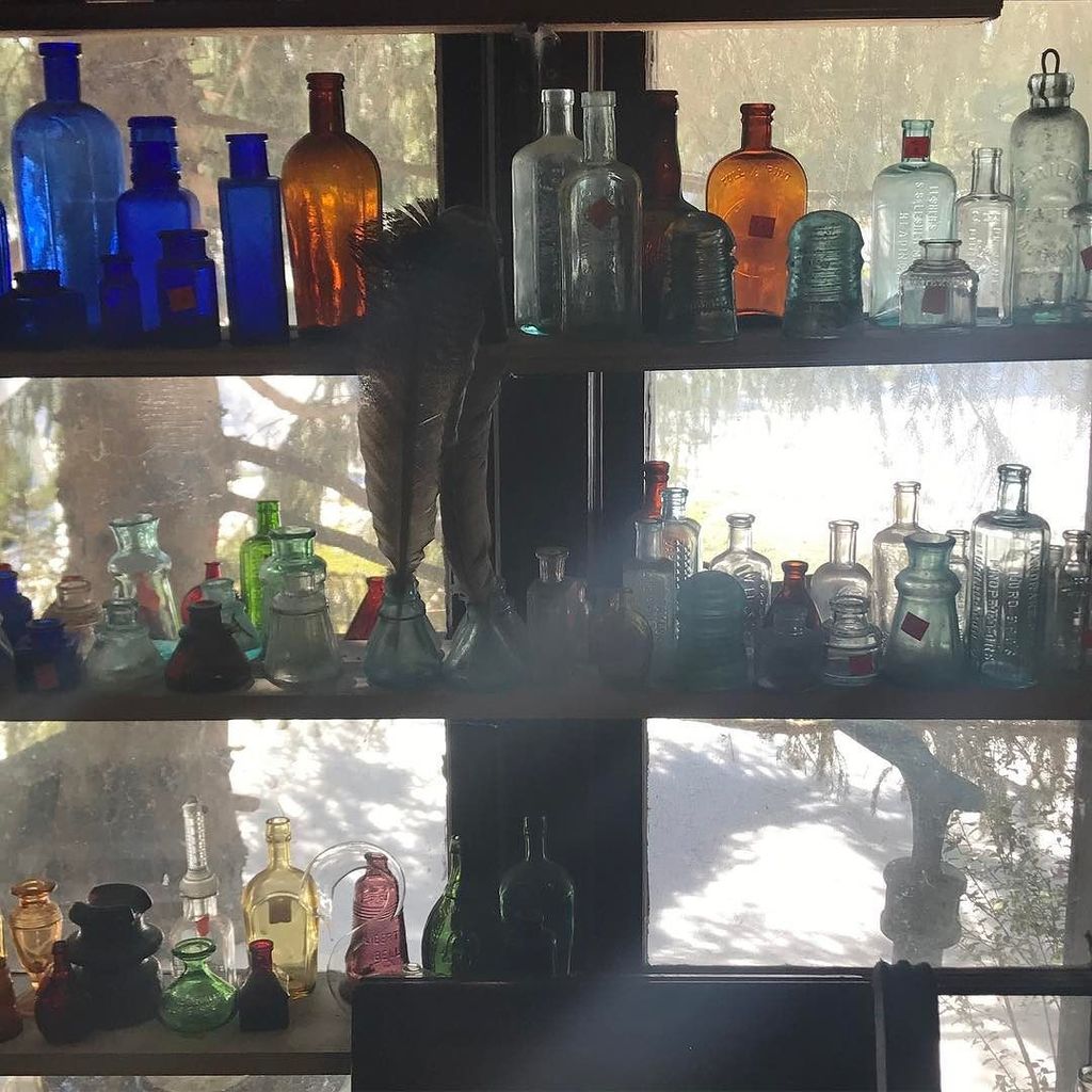 scroungepup's tweet photo. #stilllifephotography at #antique barn — #bottles #bluebottles #clearbottles #lightthrough… https://t.co/xFXlC25GoT https://t.co/UZBTNH5HA4