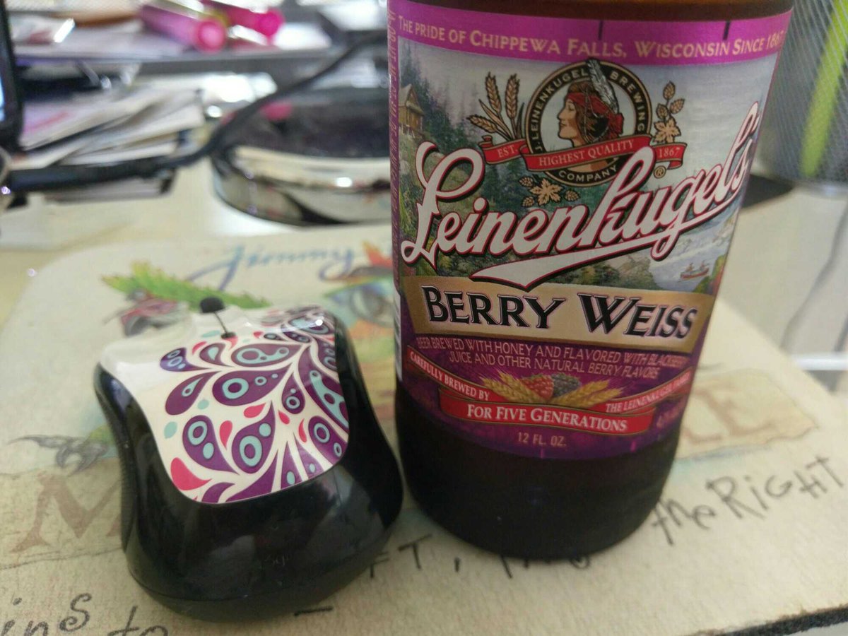 BrewNymph's tweet photo. Oh, #BerryWeiss How I've missed you! Nice for this 80° day! #WIBeer in #florida https://t.co/YeZNHzloBb