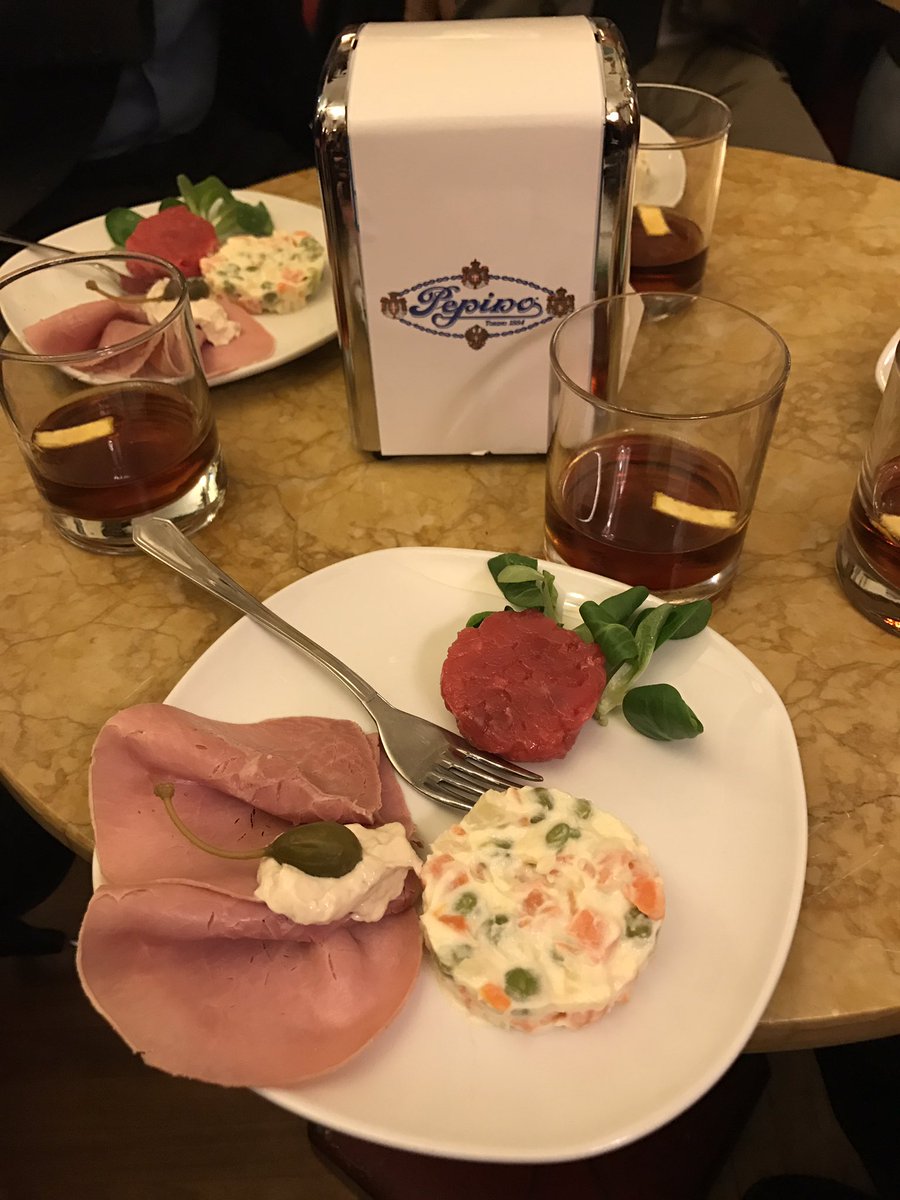 GuidaTorino's tweet photo. Da oggi c'è un nuovo tour in città! Siete pronti? Vi aspettiamo il 7 aprire per provare il nostro #aperiTOur! https://t.co/RUiHQgTmjT