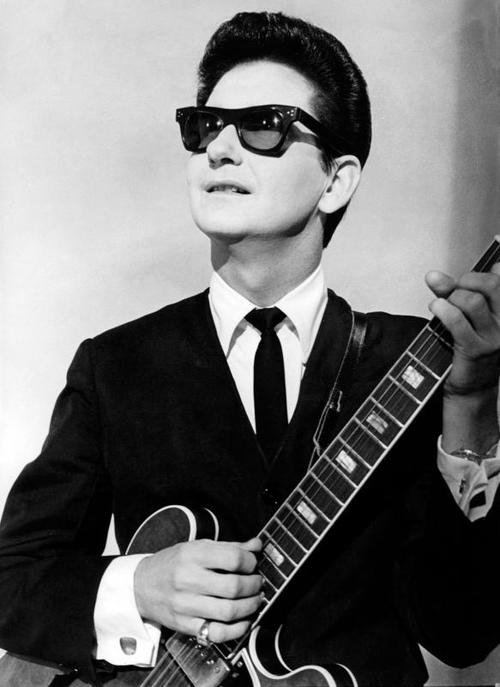 rjb_radio's tweet photo. Playing : Oh, Pretty Woman by Roy Orbison #listen @ https://t.co/pqHyVJgxQX
 - Buy it https://t.co/suKqVfbfEL https://t.co/Mi3fQIBzJy