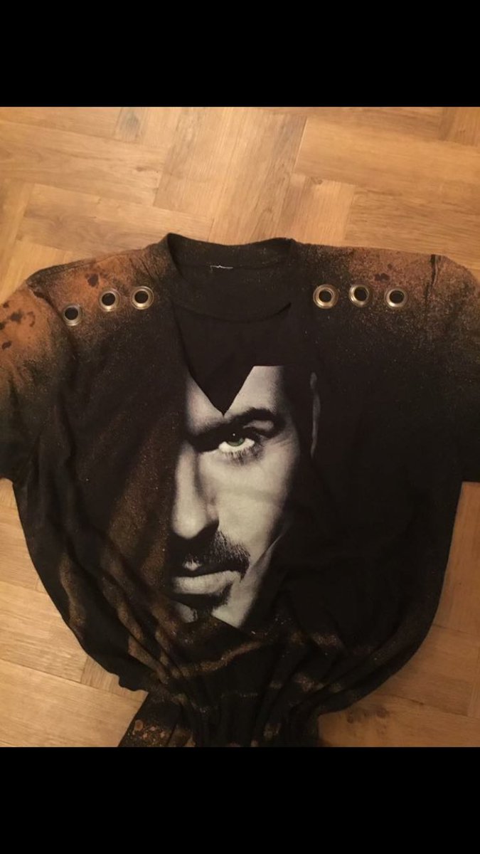 Bleachhairspa's tweet photo. Available of Leo Purcell on Facebook  in sizes 6/8/10/12/14/16/18/20 £35 
#acidwash #brasseyelets #vneck #designityourway #legend https://t.co/8i1b3pS896