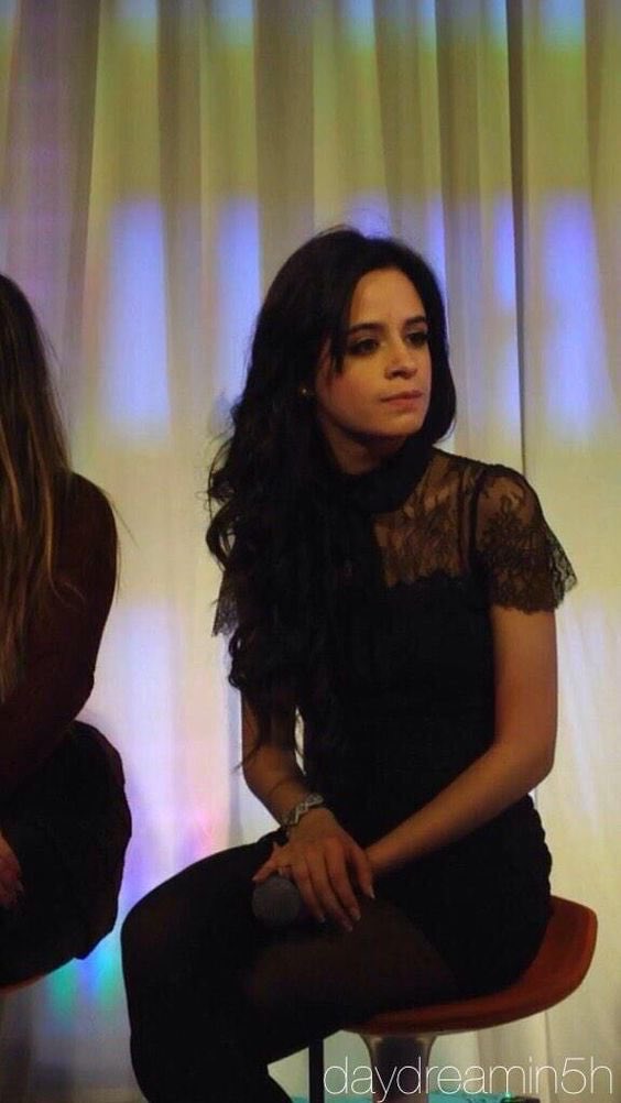 RelatableKCCE's tweet photo. How ur momma looks at you when ur acting up in public https://t.co/pTSGWdvWu8