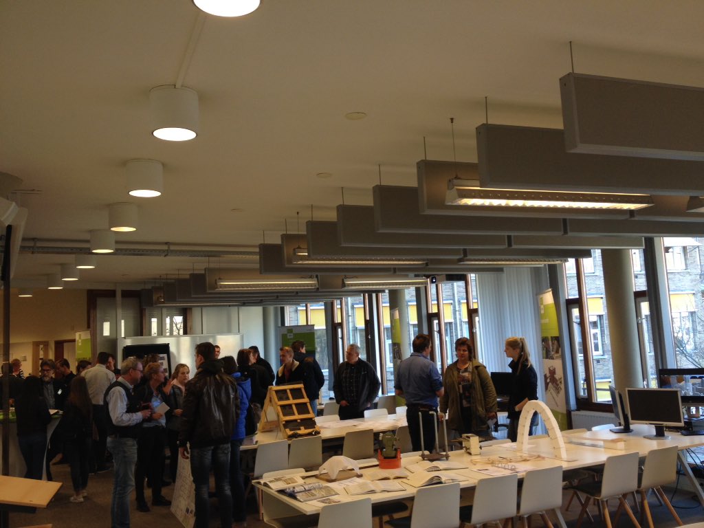 shekiba_K's tweet photo. Mooie opkomst op de open dag @bouwkunde en #bouwtechnische bedrijfskunde van @SaxionBB https://t.co/uXAl8M2MGh