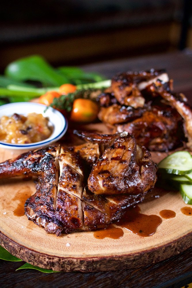 VisitJamaicaNow's tweet photo. Spicy with a hint of sweetness, smoky and full of flavor. Jerk, it’s 100% Jamaican. Just another reason to #VisitJamaica PC: @mausfilms https://t.co/EGrAzqOnFK