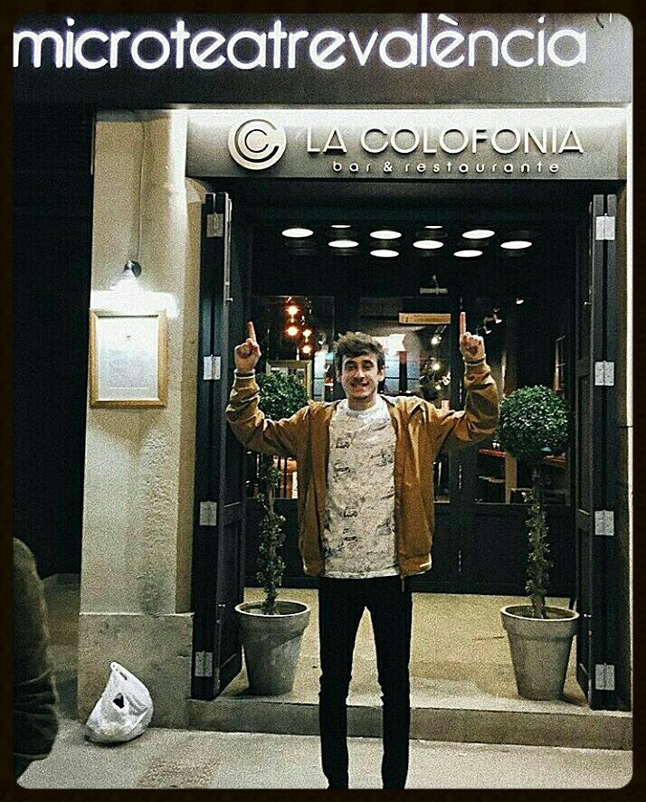 Bipolarteatro's tweet photo. Aqui seguimos cada miercoles de 19 a 21h. Os esperamos en @microteatreVLC con @pableecastel, @sigaleta. Teatro + cerveza en @LaColofonia https://t.co/lRrM8DRCEU