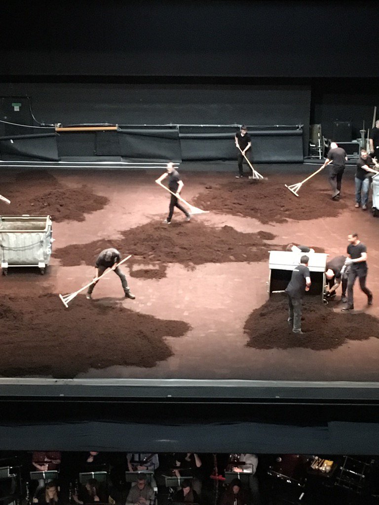 Unbelievable stage prep for Pina Bausch's The Rite of Spring by ENB. Incredible performance! @APPIHealthGroup