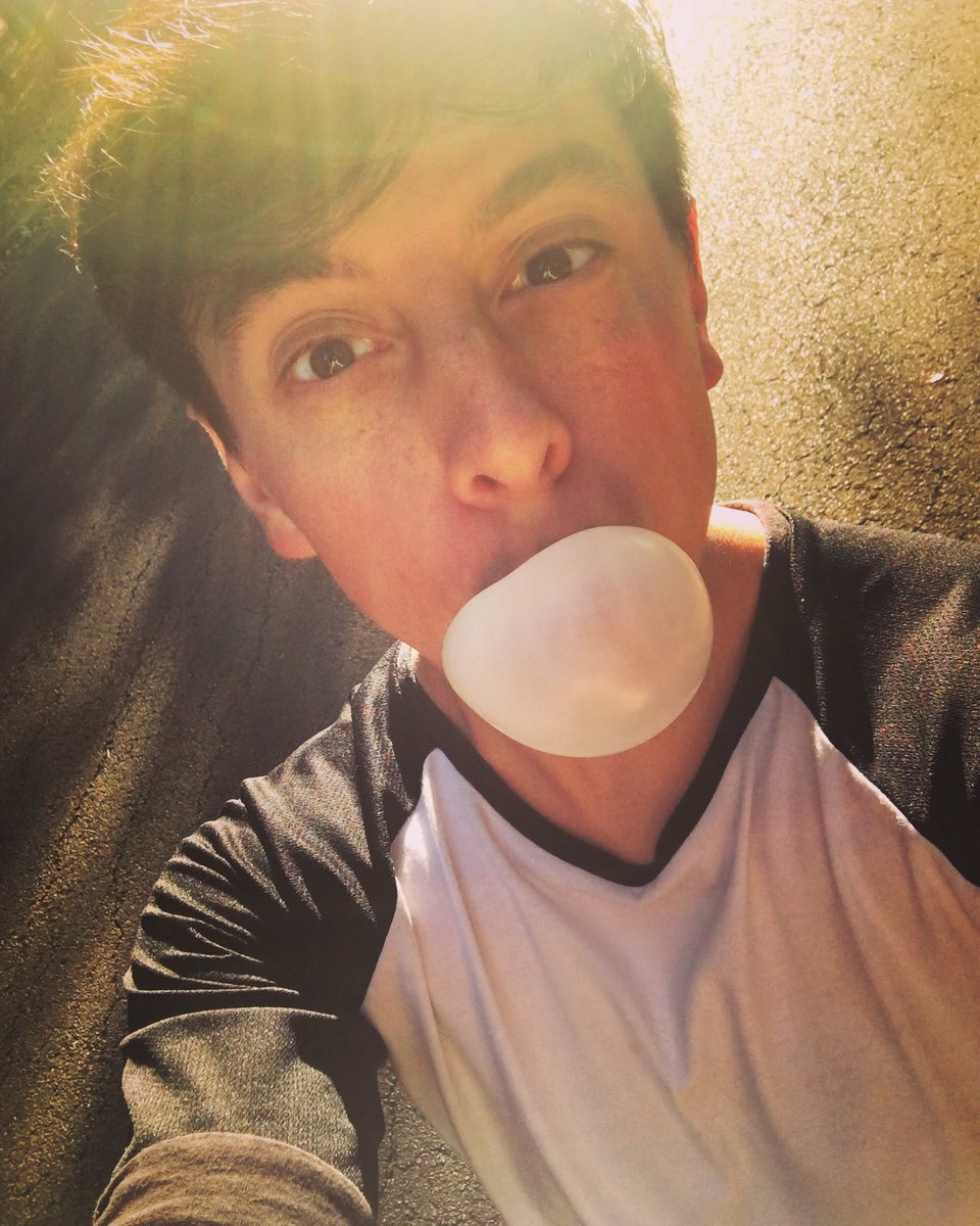 ThomasSanders's tweet photo. Feel like I'm sporting "baseball chic" today... and yes that pun was intentional ⚾️ #sunsoutfrecklesout https://t.co/E60U3xmwBQ