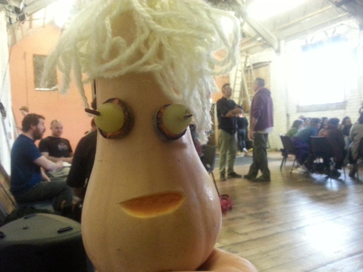 madamezucchini's tweet photo. Boris had a great day at #circus62 #victoriaworks Thanks to all involved! @tara_e_baker @ifmorley @PifPafTheatre @professorvaness @circus250 https://t.co/Upfg9UBvLN