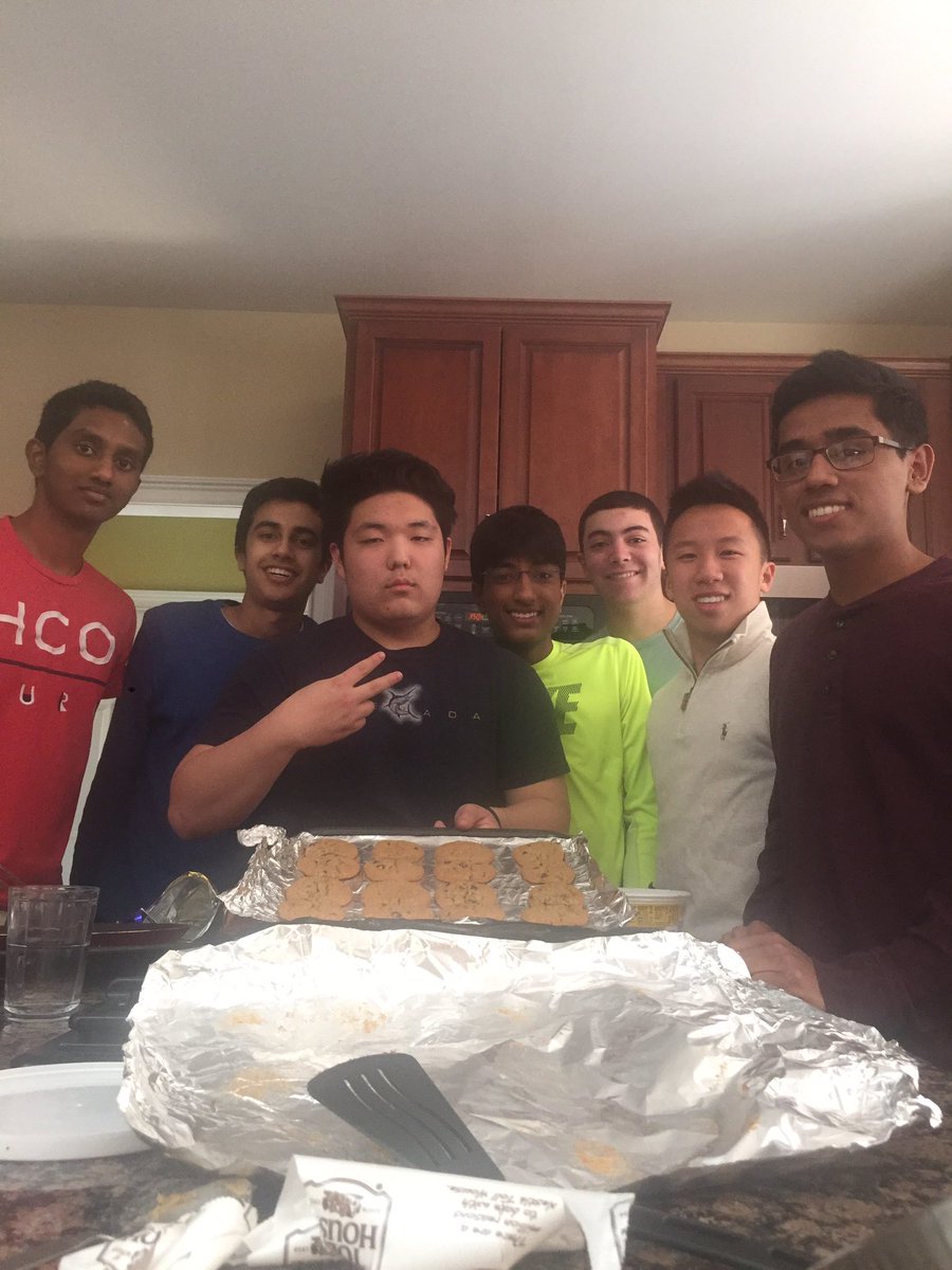 GV_Economics's tweet photo. Big thank you to all those who helped make these gourmet cookies! https://t.co/sLR0jyFwi3