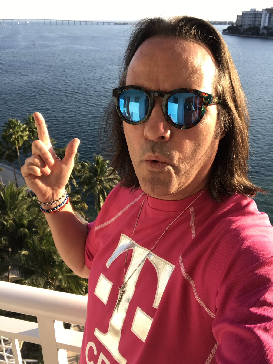 Just made it to Miami!!!'it's beautiful tonight... can't wait to see my team here <a href="/TMobile/">T-Mobile</a> !!