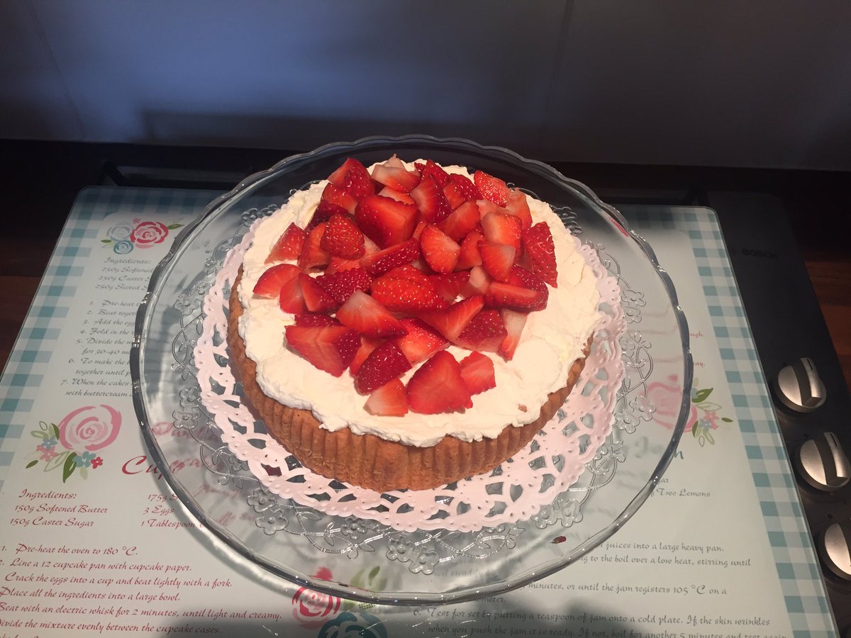 TeaByChatterbox's tweet photo. Gluten and Gluten Free products baked in my kitchen which has a 5* Rating from Belfast City Council! Allergen information on request https://t.co/5DDnPRLMKY