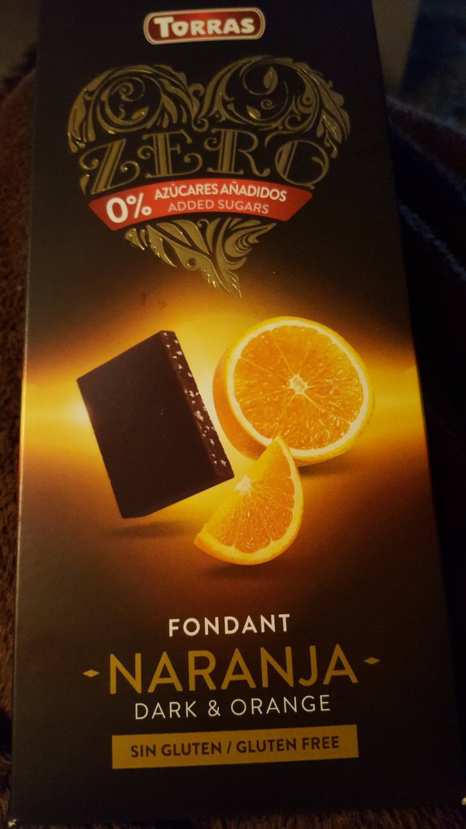 aliciafrancomn's tweet photo. Un capricho para la hora del sofing y desconectar. Riquisimo @Choco_Torras fondant naranja #singluten porque yo lo valgo https://t.co/6zOamd6Y7N