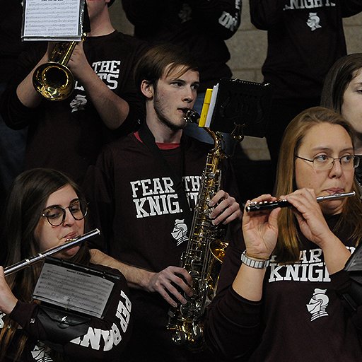 We want a curtain call! Keep playing that tune for <a href="/Bellarminehoops/">Scott Davenport</a>! #KnightsElite8 #KnightsFinal4 #GLVCmbb